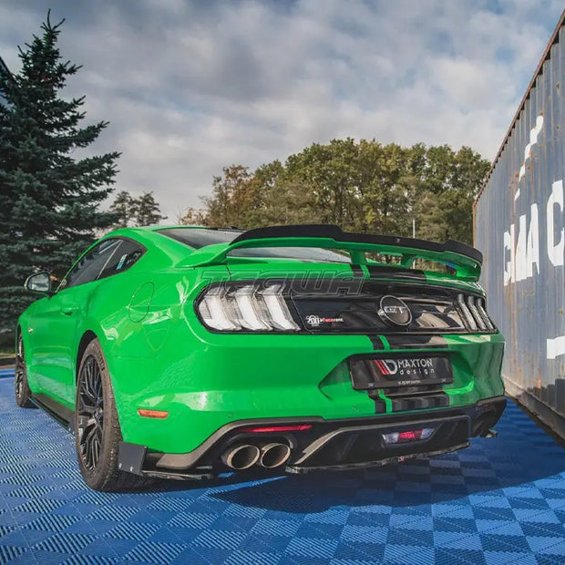 Maxton Design Central Rear Splitter Ford Mustang GT MK6 Facelift 2017-