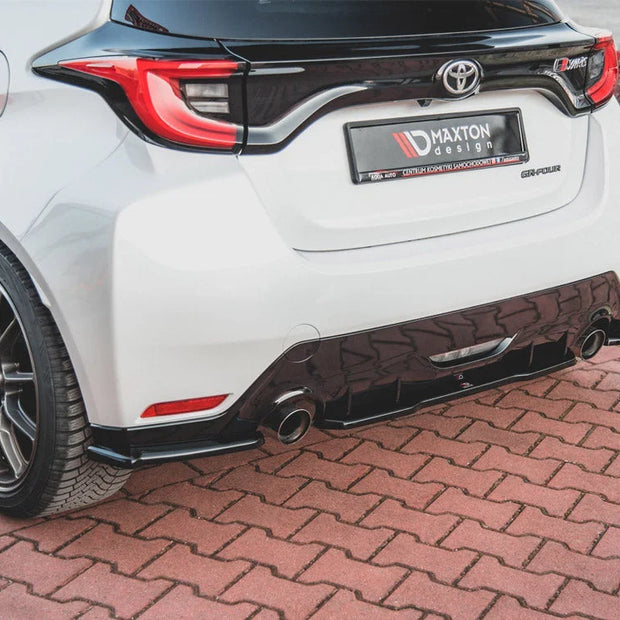 Maxton Design Central Rear Splitter Toyota GR Yaris MK4 2020-