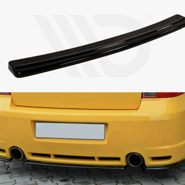 Maxton Design Central Rear Splitter Volkswagen Golf IV R32