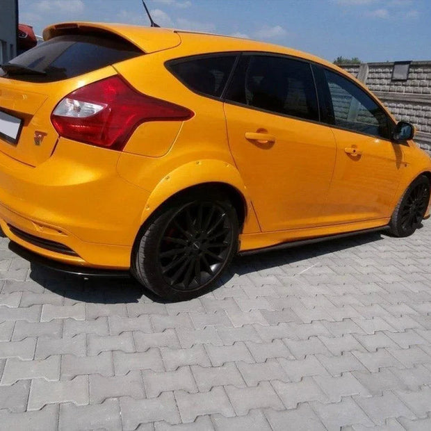 Maxton Design Fenders Extension Ford Focus ST MK3 01-14
