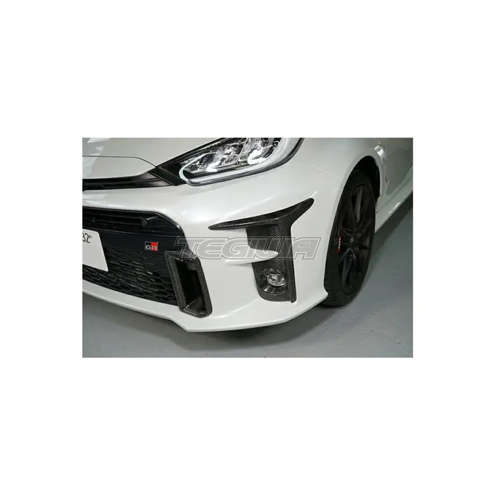 axis-parts-carbon-front-bumper-duct-cover-toyota-gr-yaris-20-lights-accessories-551.jpg Axis Parts Carbon Front Bumper Duct Cover Toyota GR Yaris 20+ - Image 2