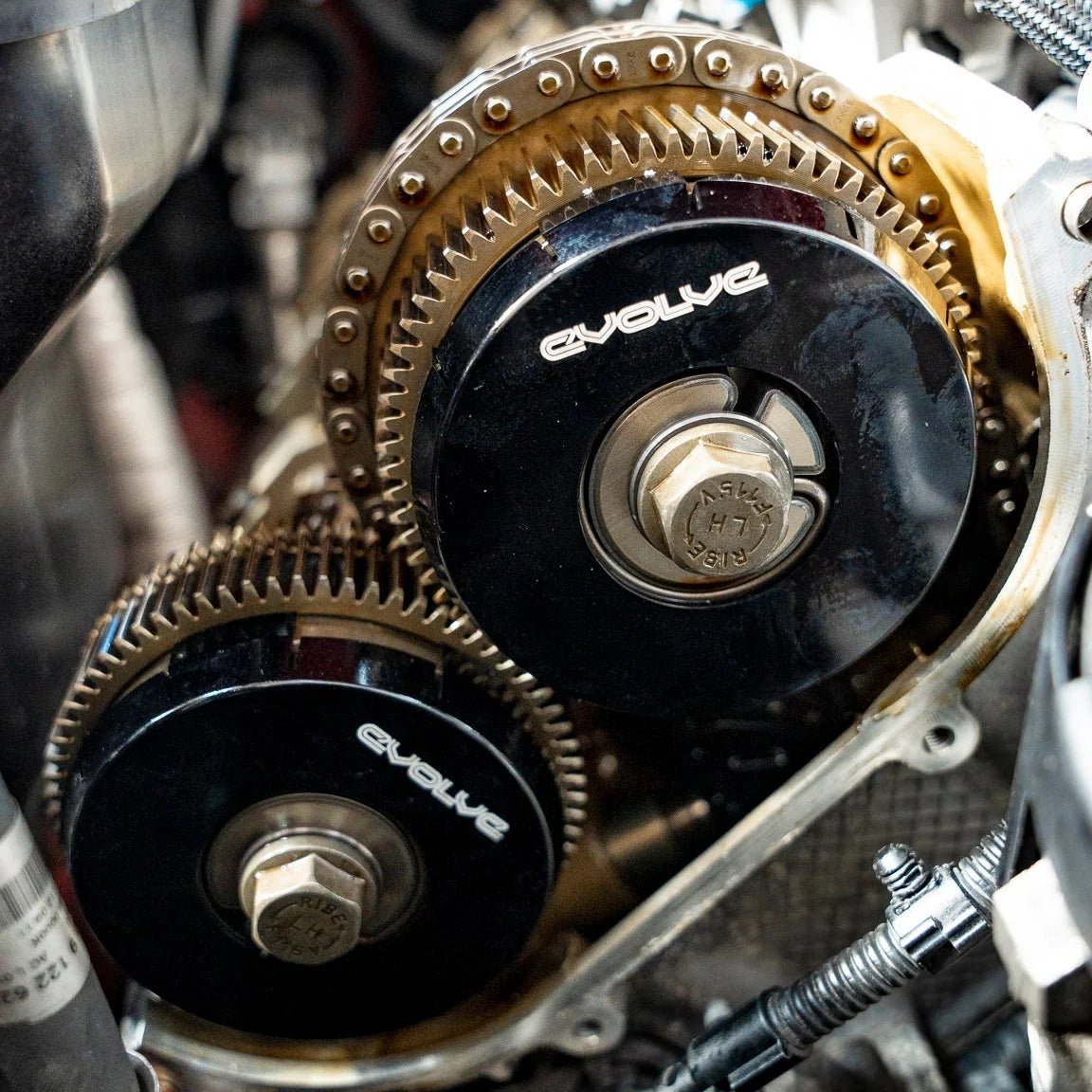 evolve-s65-vanos-covers-bmw-e90-e92-e93-m3-171502.jpg Evolve S65 Vanos Covers BMW E90 E92 E93 M3 07-13 - Image 2