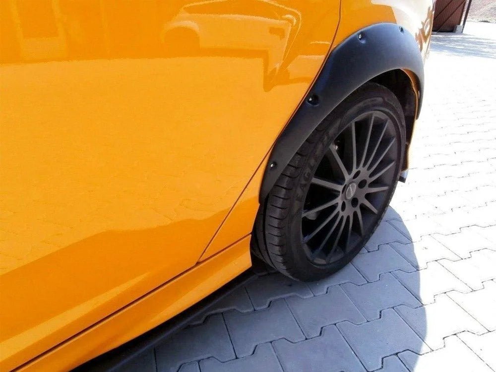 maxton-design-fenders-extension-ford-focus-st-mk3-01-14-gloss-black-bumpers-body-kits-158.jpg Maxton Design Fenders Extension Ford Focus ST MK3 01-14 - Image 4